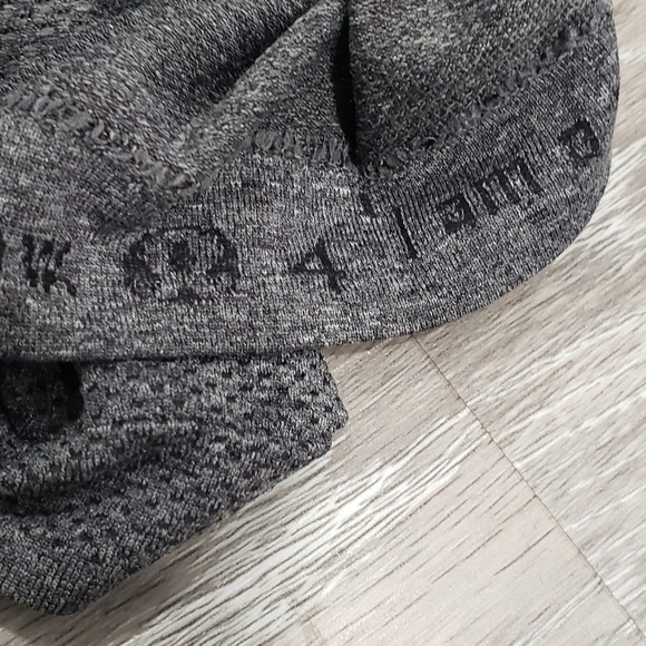 Lululemon Run Swiftly Tech 1/2 Zip First Release Heathered Black - Picture 15 of 15